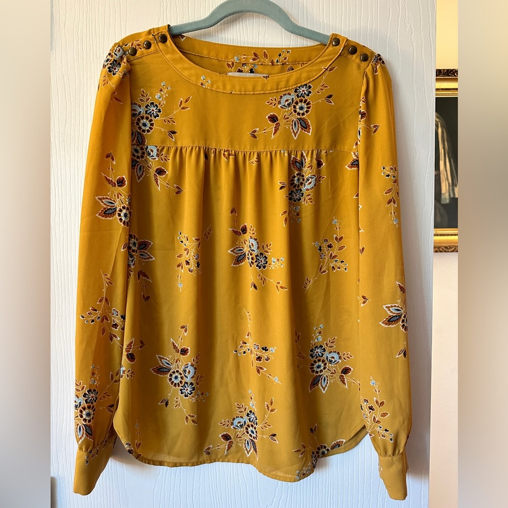 Super cute top size XS from Ann Taylor Loft- mustard yellow with flowers